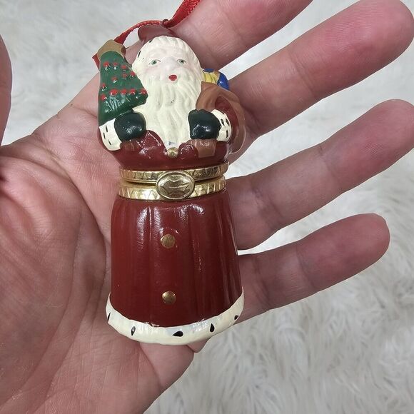1998 HALLMARK  CHRISTMAS ORNAMENTS - SANTAS HIDDEN SURPRISE - Hinged Trinket Box - Picture 2 of 8